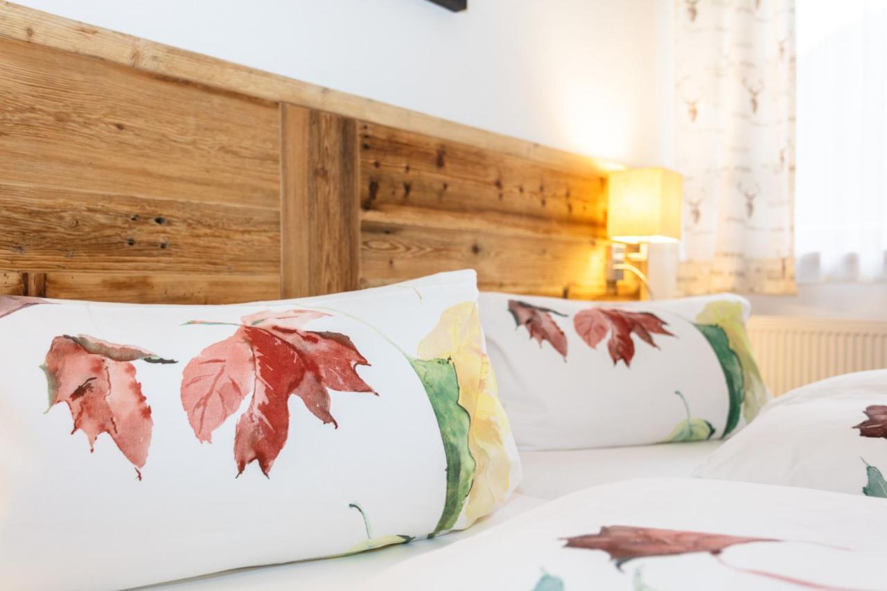 Gasthof St. Adolari Hotel Санкт Улрих ам Пилерзее Екстериор снимка