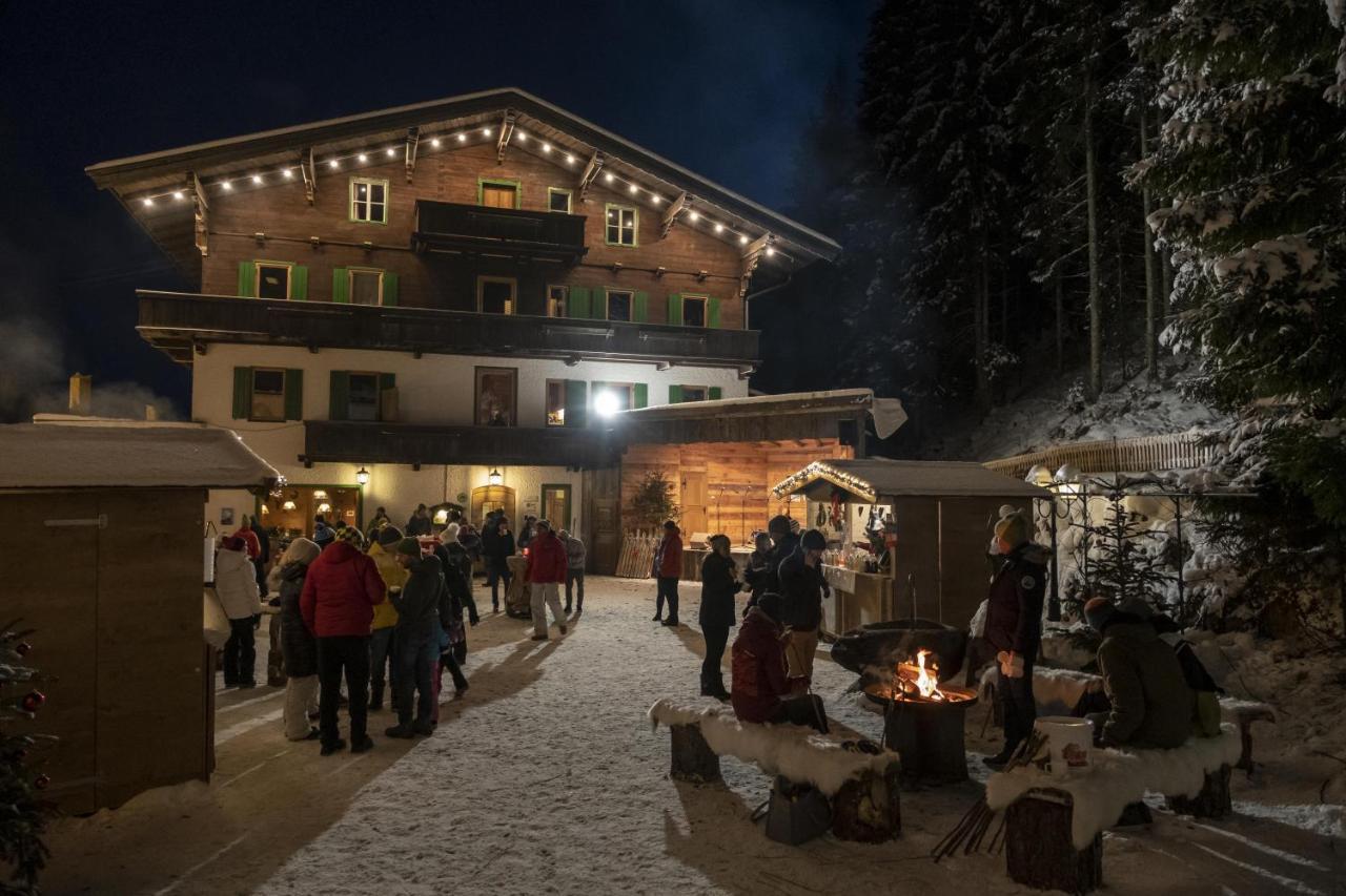Gasthof St. Adolari Hotel Санкт Улрих ам Пилерзее Екстериор снимка