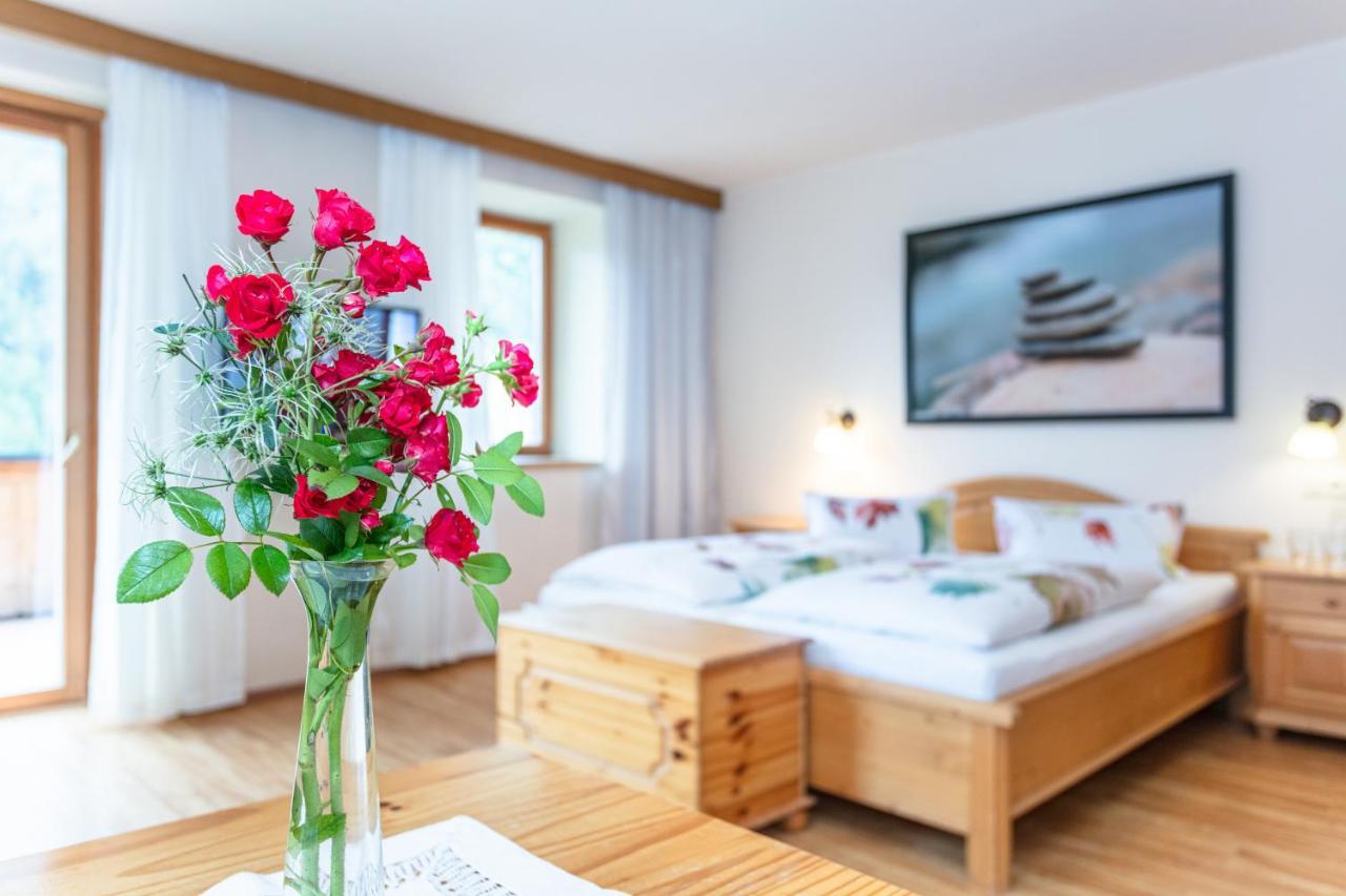 Gasthof St. Adolari Hotel Санкт Улрих ам Пилерзее Екстериор снимка