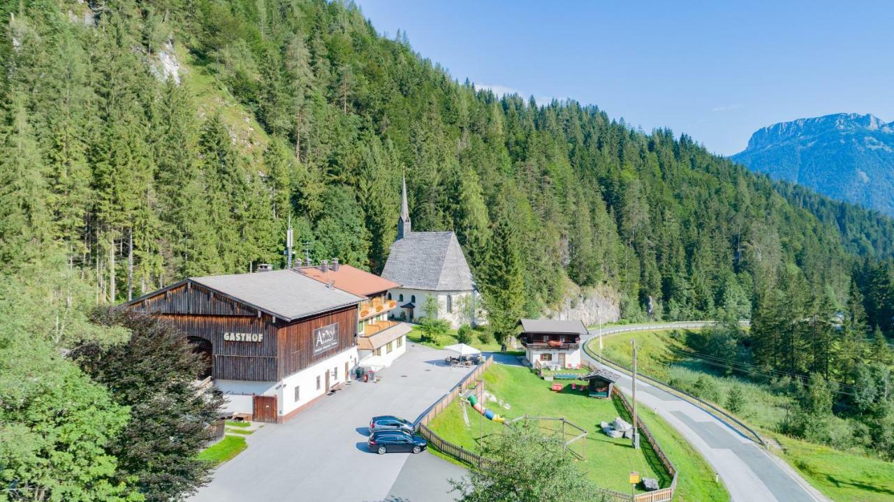 Gasthof St. Adolari Hotel Санкт Улрих ам Пилерзее Екстериор снимка