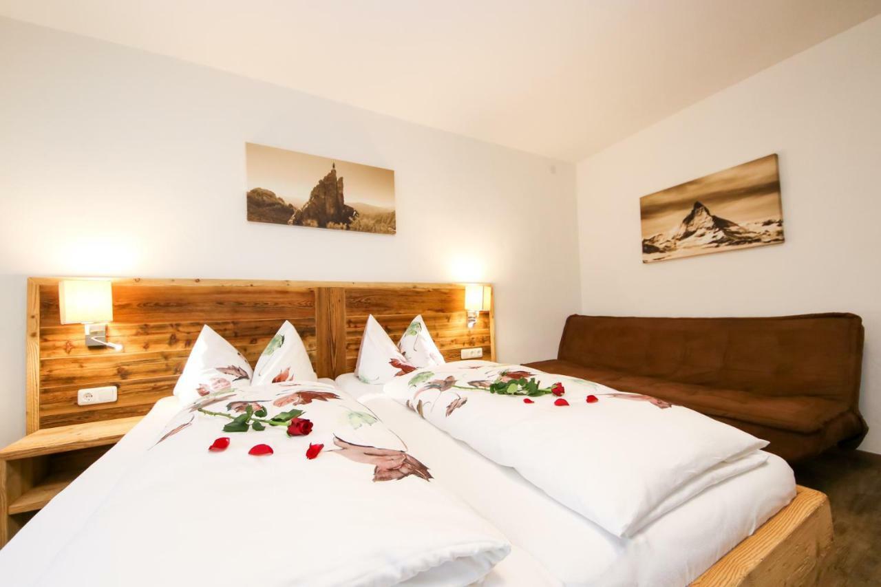 Gasthof St. Adolari Hotel Санкт Улрих ам Пилерзее Екстериор снимка