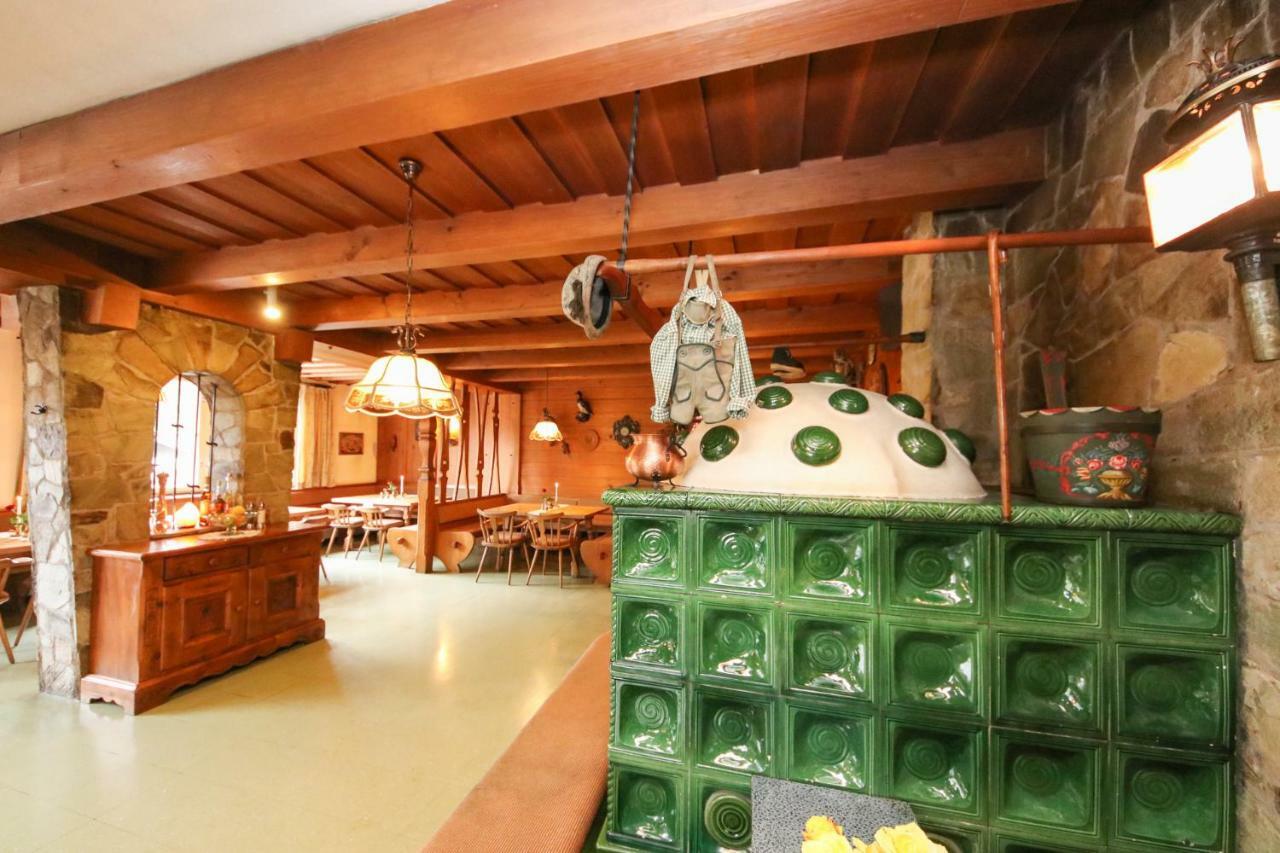 Gasthof St. Adolari Hotel Санкт Улрих ам Пилерзее Екстериор снимка