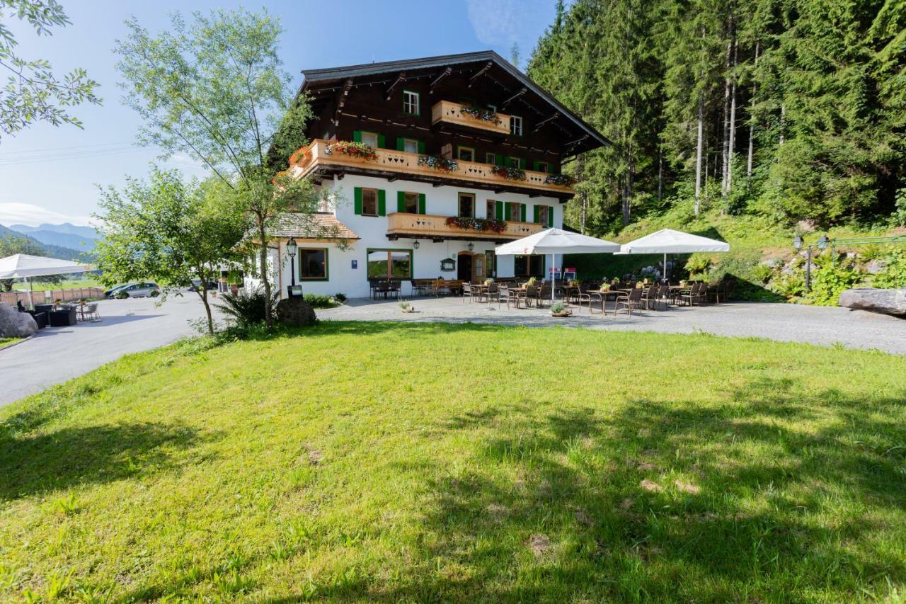 Gasthof St. Adolari Hotel Санкт Улрих ам Пилерзее Екстериор снимка